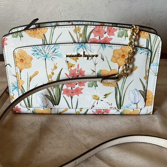 Nanette Lepore Handbags - Nanette Lepore Spring Floral  shoulder bag